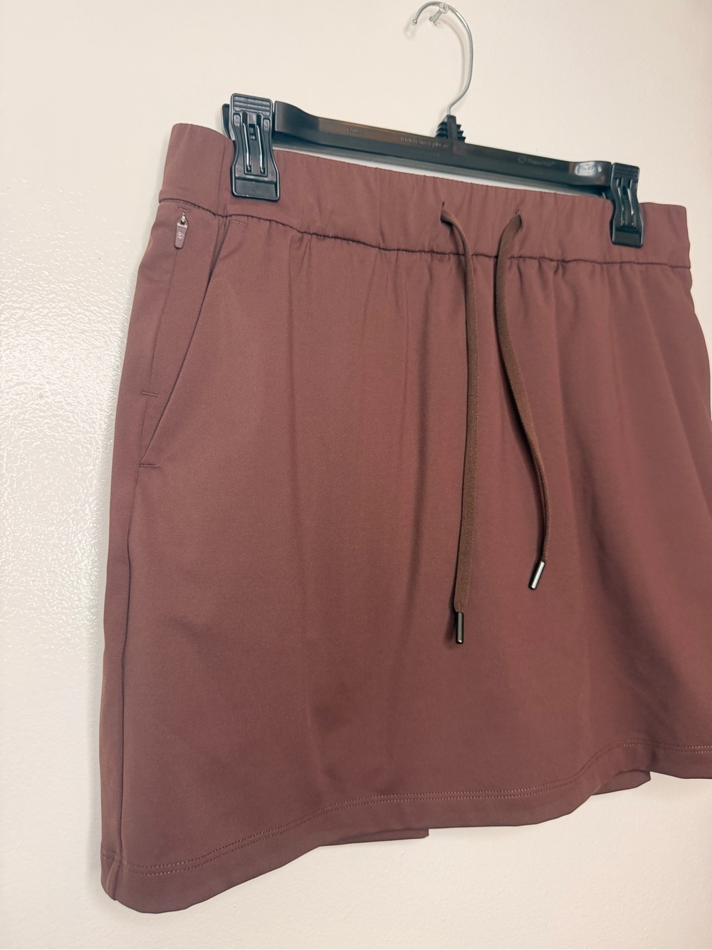 Women’s Drawstring Active Skort- brown